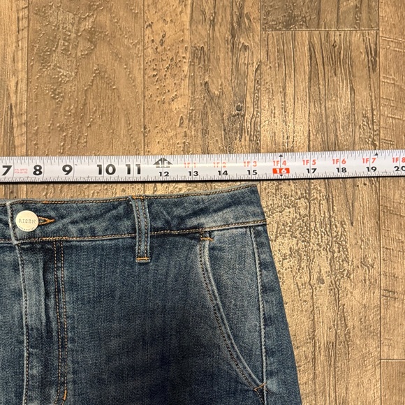 Risen Jeans Denim Midi Skirt with Front Slit and Side Cargo Pockets - Picture 5 of 7